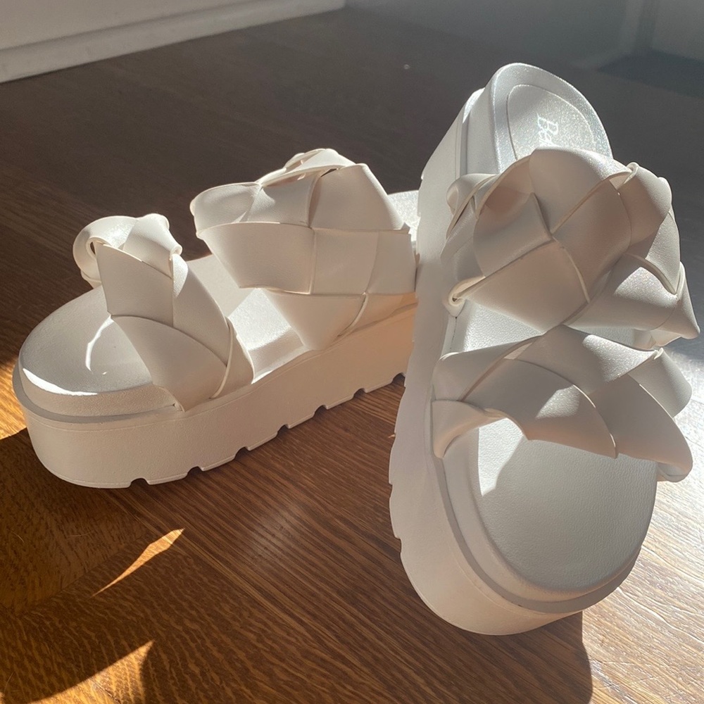 Flatform Slides - image 1